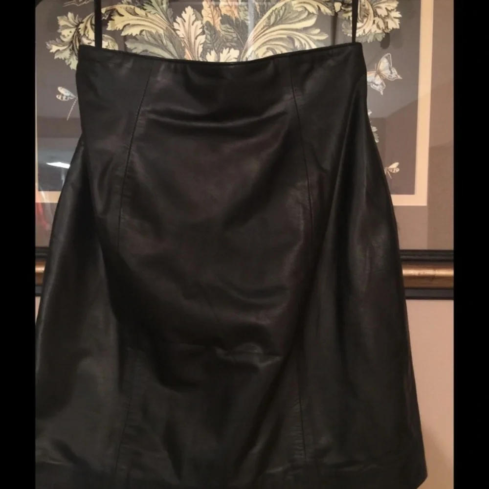 Tannery West Black genuine leather high waisted mini skirt lined. Size 4 - Picture 5 of 6